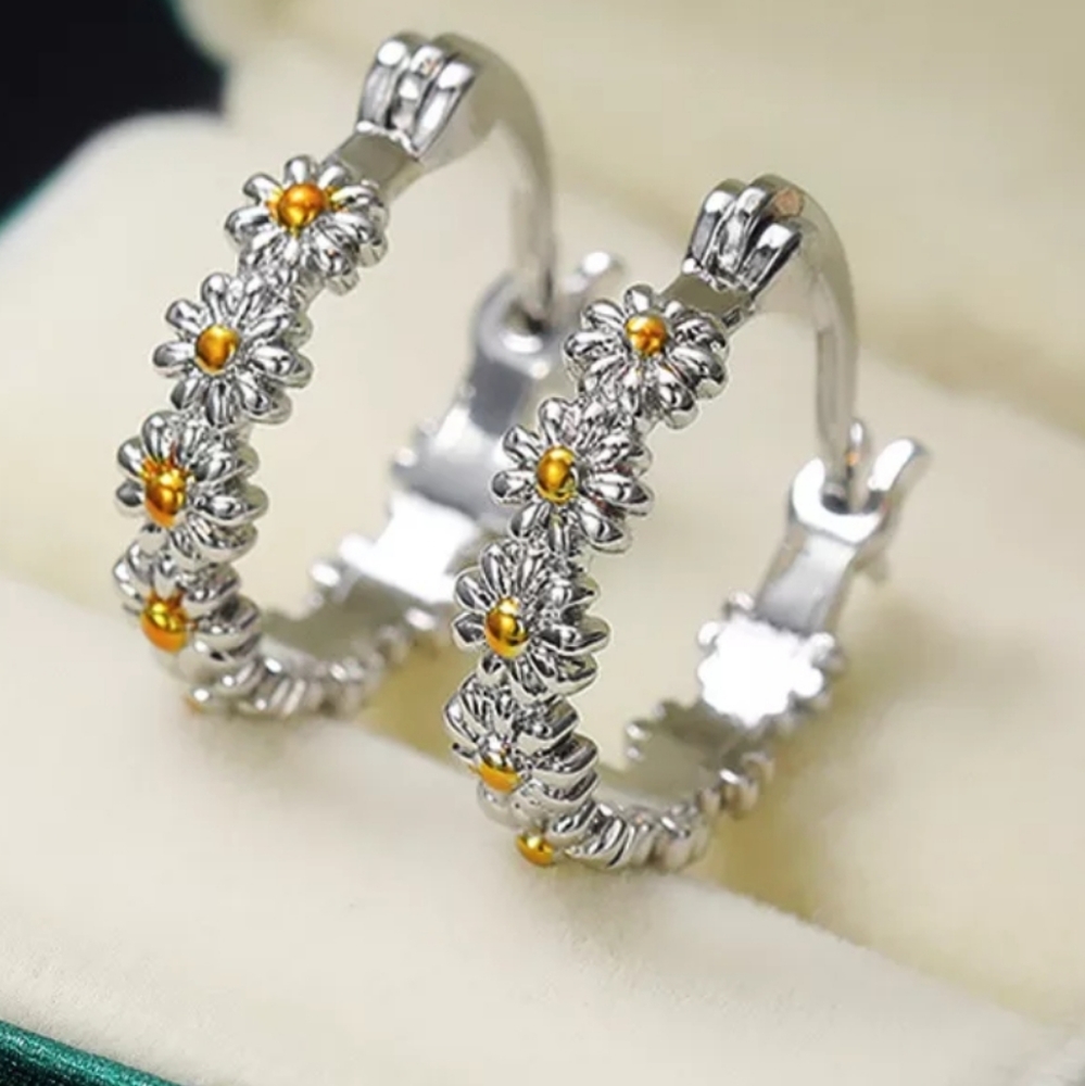 CLEARANCE CLEAR OUT CLOSET925 sterling silver Sunflower.
